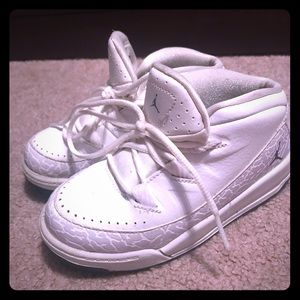 Size 8, White Air Jordan’s
